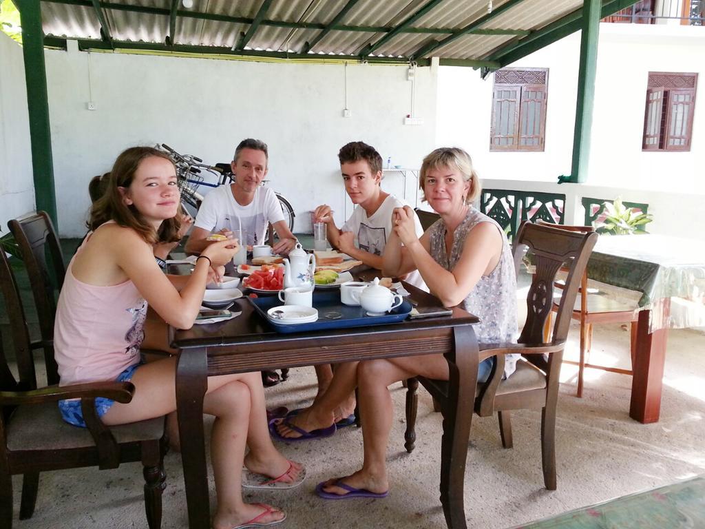 Man Guest Polonnaruwa 호텔 외부 사진